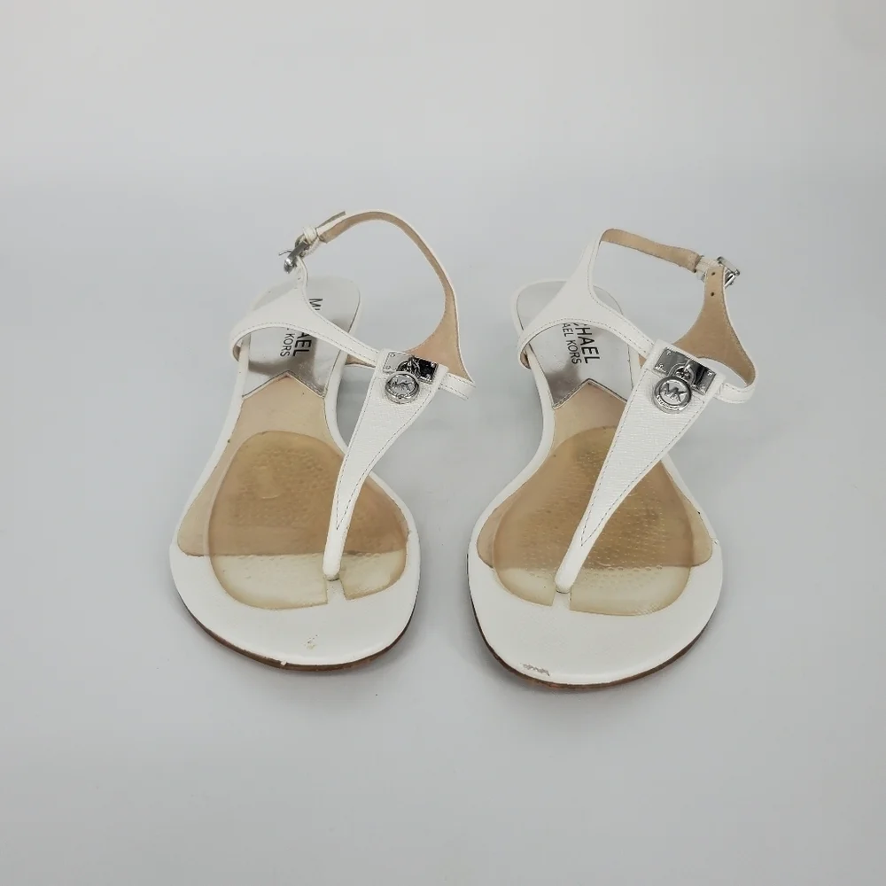 MICHAEL KORS MK Padlock Thong Sandals White Low Wedge Silver Women's 5M Shoes